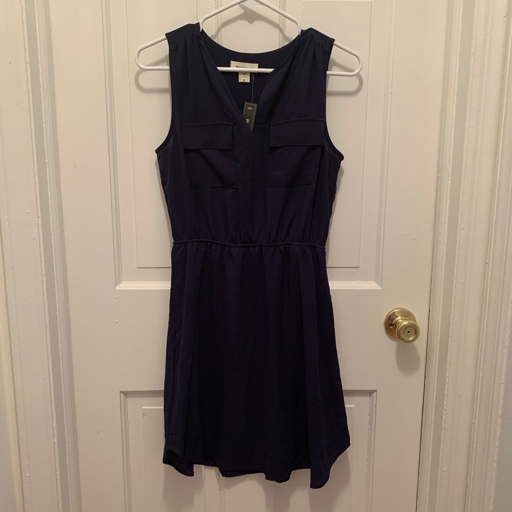 🟢 Shift Dress with Front Pockets